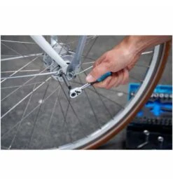 Hazet HiPer Feinzahn-Umschaltknarre Für Bits, Feinverzahnt, Sechskant Hohl 6,3 (1/4") -Werabahco Verkaufe hazet knarren 695683 czm